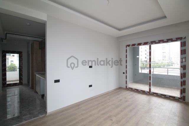 Retro’dan Akdeniz Mah’de Kaliteli İşçilik Modern Tasarım Lüks 2+1 1