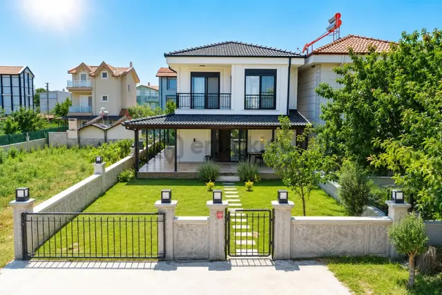 Umas Solutıon'dan Plaja Çok Yakın - Müstakil Bahçeli 3+1 Villa 1