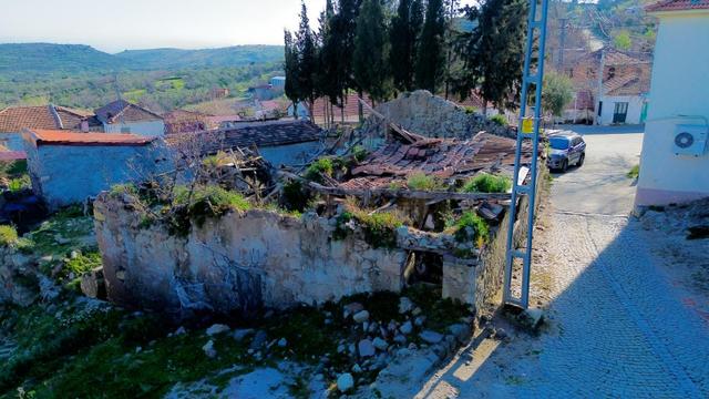 Bergama Paşaköy Mahallesinde Satılık Arsa Konut İmarlı 343m2 4
