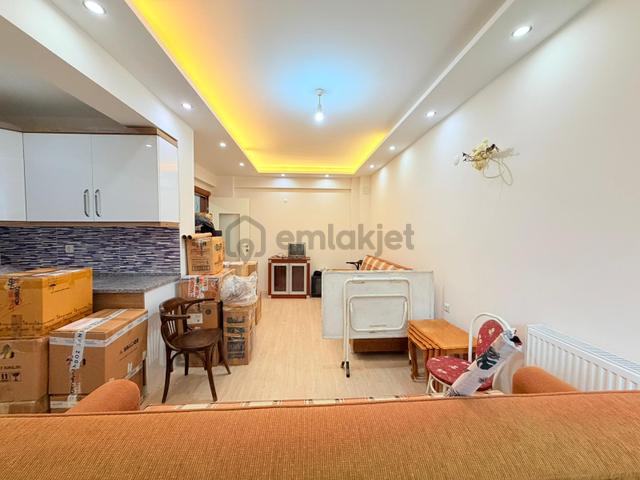 🏡 Göl-san Gayrimenkul’den 🏡 Şirinevler Mahallesii Site İçerisinde 2+1 Satılık Daire 4