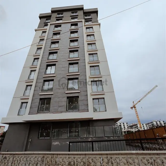 Bayraklı Adalet Mahallesi'nde Satılık Sıfır 1+1 Daire 2