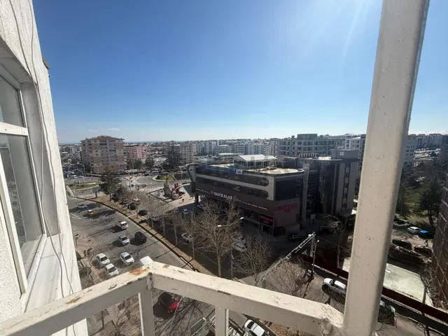 Tesisler Cadde Üzerinde Acil Satılık 3+1 Daire 2