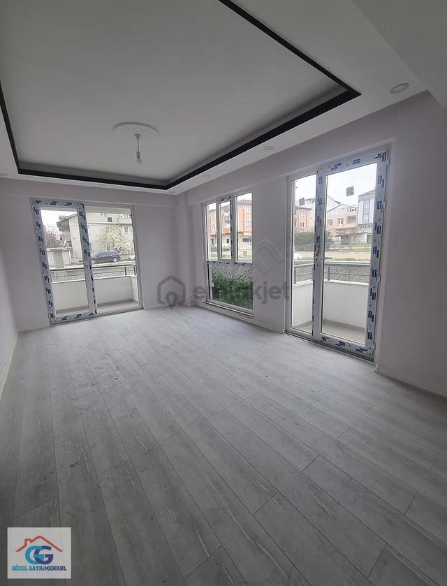 Gözel Gayrimenkulden Kartepe F.s.mehmet Mh.130 M2 3+1 Giriş Kat 1