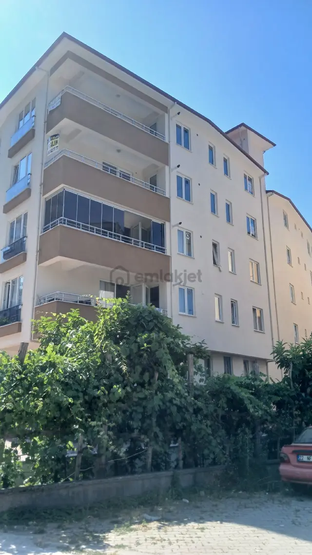 Kastamonu İnebolu Aşağı Hatıpbağı Mahallesinde Kiralık Daire 3