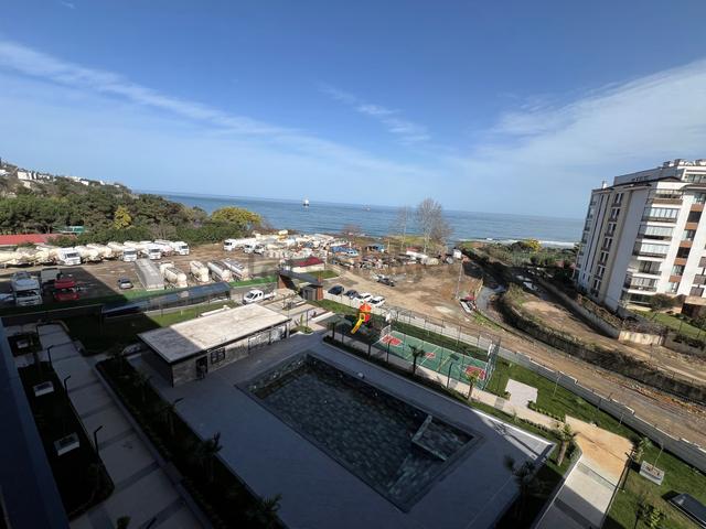 Trabzon Yalıncak'da Ki̇ralik 4+1 Sifir Dai̇re, Deni̇z Manzarali, Lüks Si̇te İçi̇nde 2