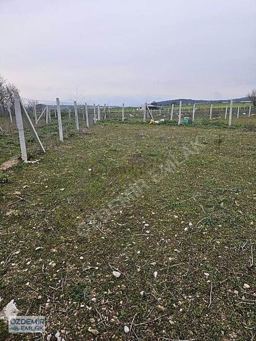 Özdemir Emlaktan Satılık 250 M2 Hobi Bahçesi