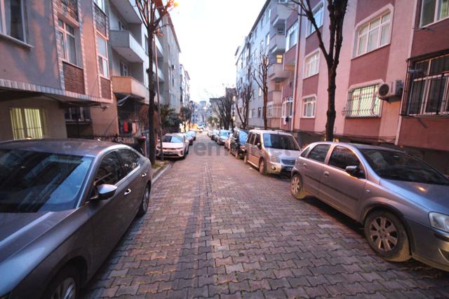 Old City'den Çavuşpaşada 2005 Yapımı 2+1 75m2 Kiracılı Bahçekatı Lüx Daire. 3
