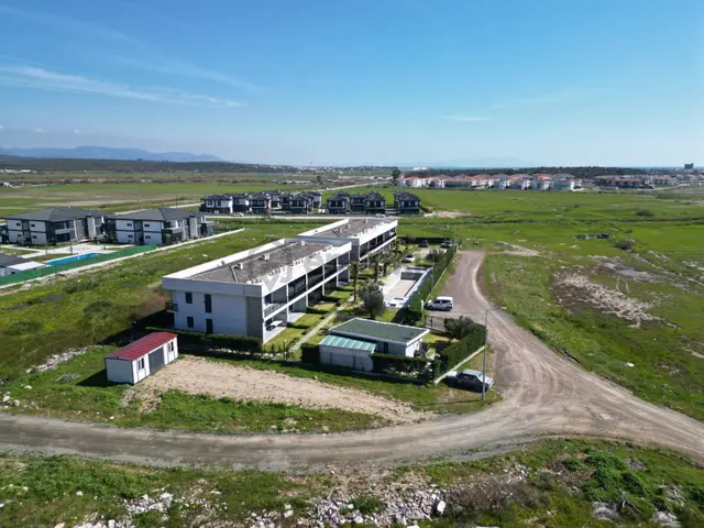 Küçükköyde Havuzlu Sitede Satılık, Lüks ,yerden Isıtmalı Daire 2
