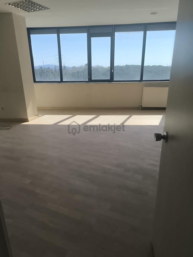 Kavacık Plazalar Bölgesinde Deniz Ve Doğa Manzaralı 600 M Ofis 5