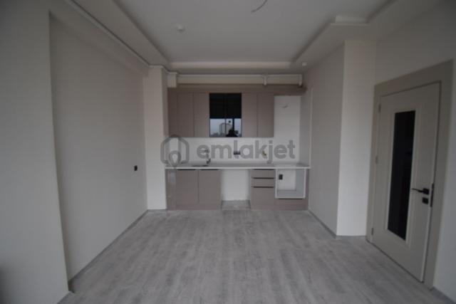 Tece'de Cadde Üzerinde, Deniz Manzaralı, Havuzlu, Satılık 1+1 5