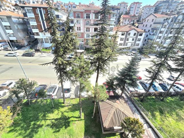 Şafak'tan 19 Mayıs Cad. Üzeri 3+1 Orta Kat Ful Yapılı Ön Cephe 4