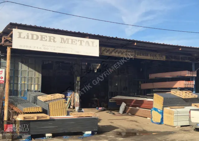 Keşan Sanayi B-4 Blokta 240 M² + Asma Katlı Satılık Çift Dükkan 1
