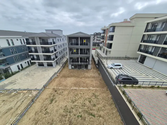 Delux'den Atatürkte Yeni Belediyeye Yakın Havuz Manzaralı Lux1+1 1