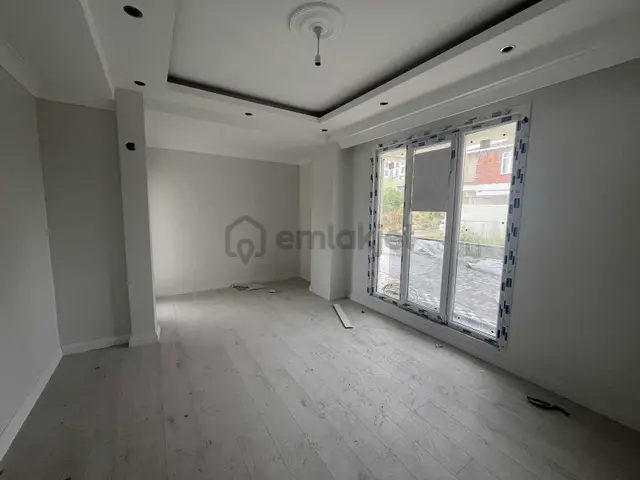 Çayırova Emekte Bosna Cad. Yakın 2+1 Asansörlü Ara Kat 1