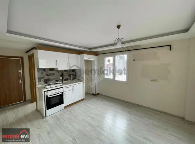 Emlak Evi'nden Girne Mh'nde Geniş Balkonlu 2+1 Satılık Daire 3