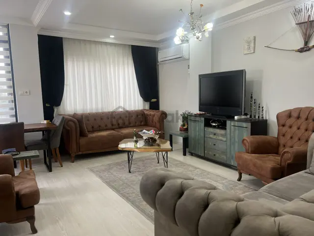 Sahibinden Merkezde 3 Yıllık Geniş 4+1 - Resmi Kurumlara Yürüme Mesafesinde 1