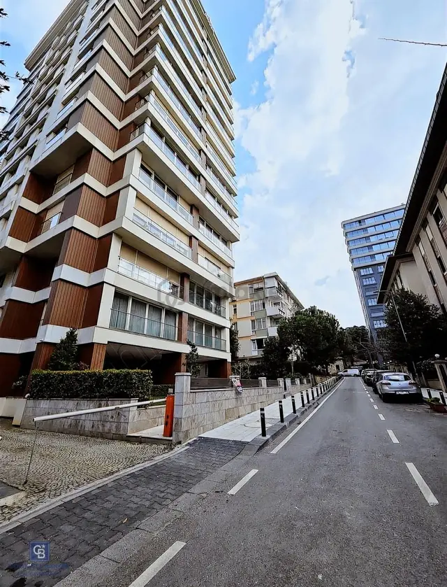 Fenerbahçede Sahile 3. Bina 120m² 4+1 Genç Yapıda Satılık Daire 3