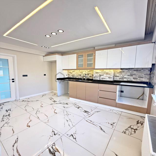 Bahçeşehire Komşu Yatırıma Uygun 2+1 Satılık Daire 4