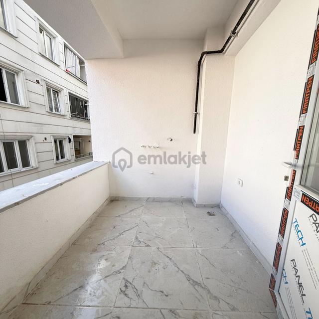 Akbatı Avm Yakını 2+1 Arakat Daire 4