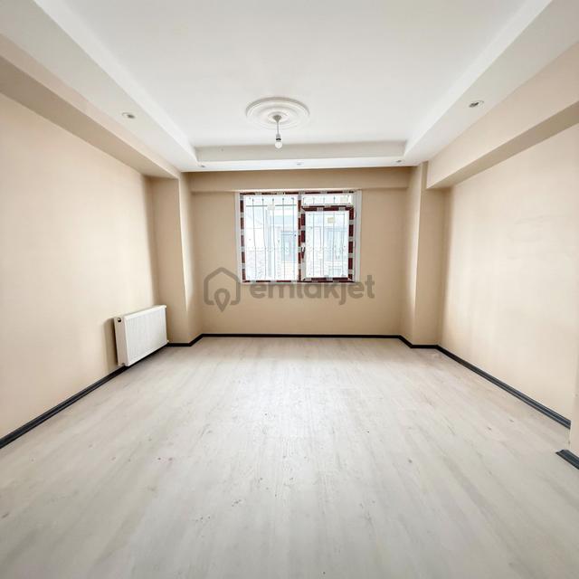 Bahçeşehire Komşu Uygun Fiyatlı 2+1 Daire 5