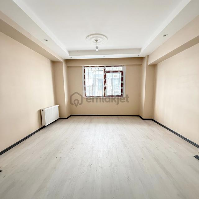 Bahçeşehire Komşu Uygun Fiyatlı 2+1 Daire 4
