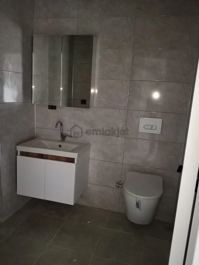 Adalet Gold Group Emlak'tan Kaçırılmayacak Fırsat Bağlar Mahallesi'nde Satılık 1+1 Daire 3