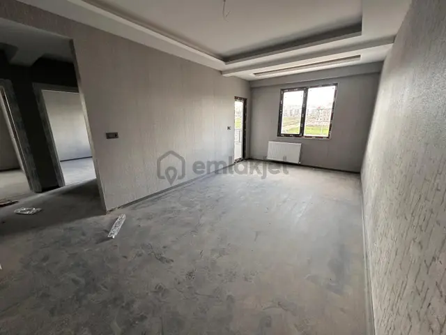 Akev Gayrimenkul'den Mehmetçik 3 Bloklu Sitede 2+1 Ara Kat Daire 2