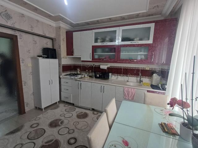 Koza Emlak'tan Selçuklu Mahalesinde Ara Katta *15 Yıllık* Üç Cepheli 3+1 Satılık Daire 4