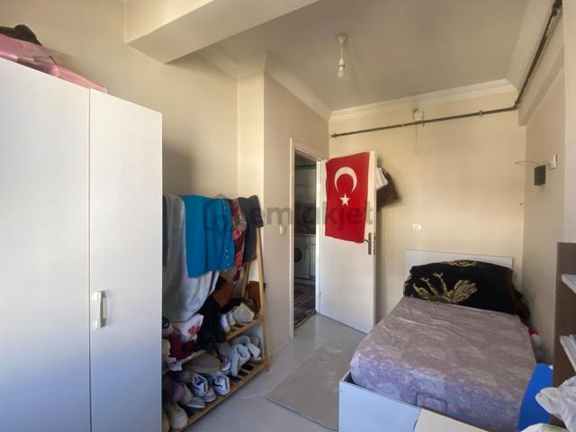 Yatırım Fırsatı! Bahçelievlerde Satılık 2+1 Apart Dairesi 5