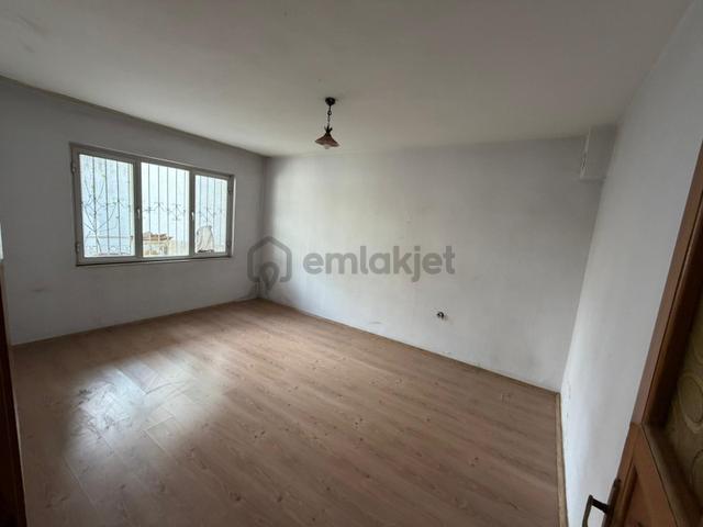 Karabağlar Sarıyer Mahallesi'nde Geniş Kiralık Daire (3+1) 5