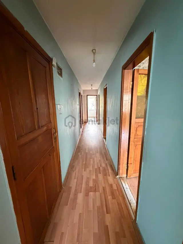 Karabağlar Sarıyer Mahallesi'nde Geniş Kiralık Daire (3+1) 3