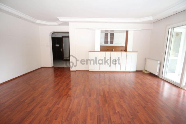 Susuzdede Cadde Binasında Doğalgazlı Ebeveyn Banyolu 3+1 Kiralık Susuzdede Cadde Binasında Doğalgazlı Ebeveyn Banyolu 3+1 Kiralık