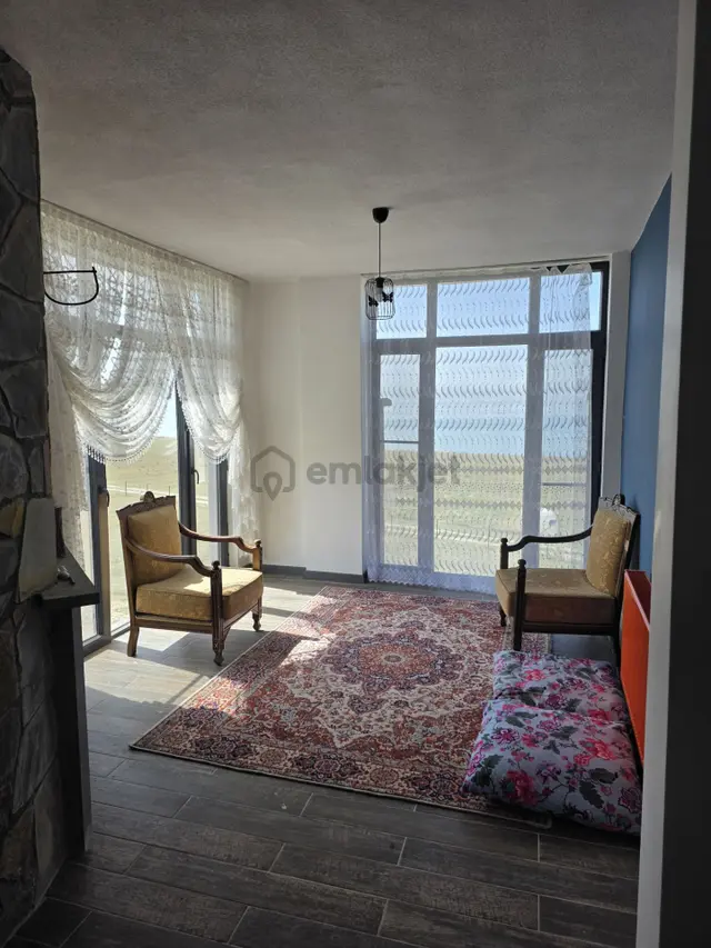 Bardakçı'da Satılık Müstakil Villa 3