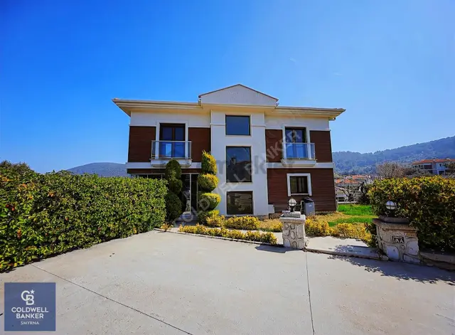 Güzelbahçe Çamlı Dört Mevsim Konakları'nda 4+2 Muhteşem Villa 1