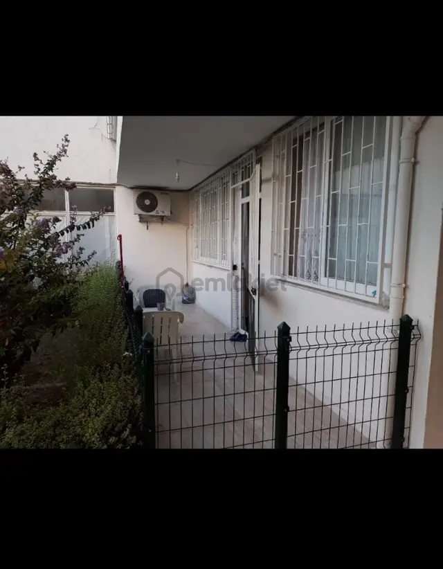 Mersin Erdemli Tömükte Tatil Sitesi İçerisin De Eşyalı Satılık 1+1 4