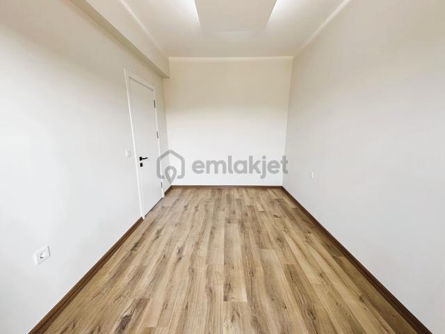 Remax Advantage-havuzlu,otoparklı Site İçinde Lüks 2+1 Daire 5