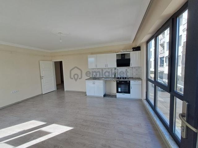 Konuralp Taşlık Üniversite Mevkiinde Site İçi Satılık 2+1 Daire 4