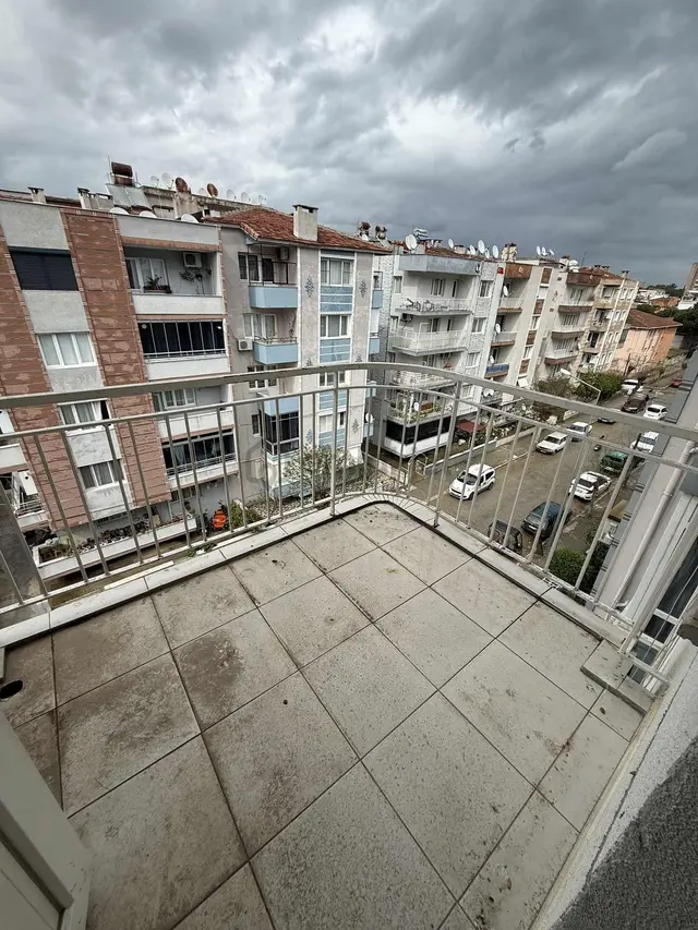 Kent Gayrimenkul'den 3+1 Doğalgazlı Şehir Merkezinde Kiralkk 4