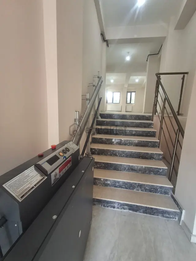 Karabağlar Üzümcü Okulu Yakını Kurumsala 130 M2 Dükan Kiralık 3