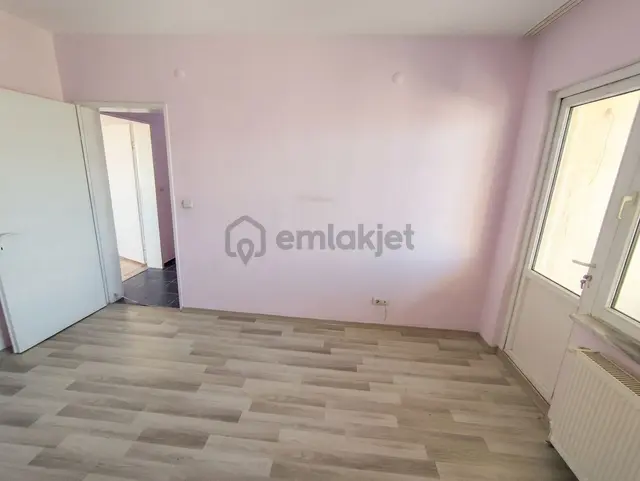 Kapaklı Yıldızkent Güneş Sitesi Kiralık 2+1 Daire Re/max Land 4