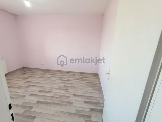 Kapaklı Yıldızkent Güneş Sitesi Kiralık 2+1 Daire Re/max Land 5