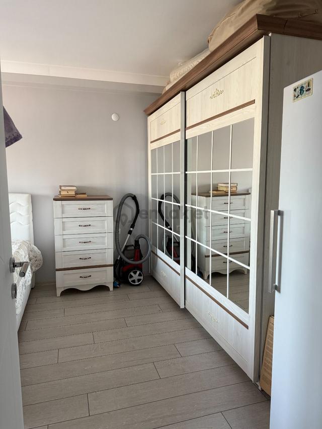Özel Yapım, Aile Apartmanı, Arakat. 5