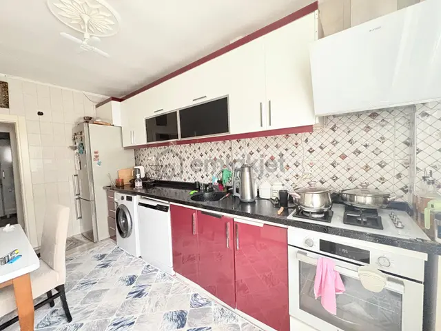 Prestij'den Bahçelievler'de Geniş Oturumlu 3+1 Daire 2