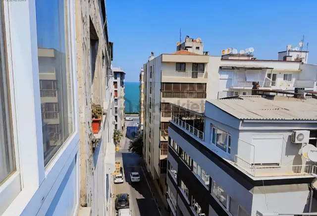 Mithatpaşa Cd. Tramvay Ve Türk Koleji Yakını 2+1 Satılık Daire 2