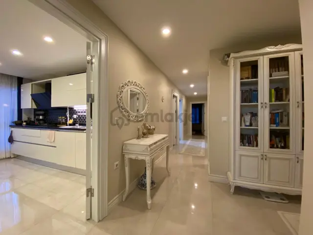 Çengelköy Life Sitesi 'nde Lüks Sosyal Tesisli Satılık 3+1 Daire 3