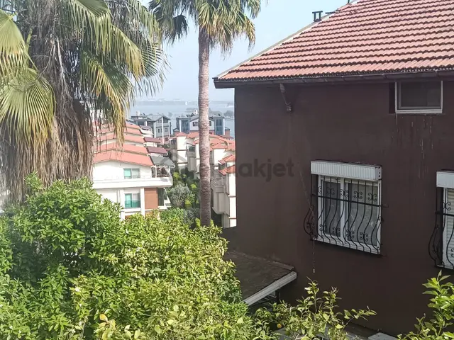 Rng'den Aşıklar Bulvarına 3 Dk Mesafede 4+1 Kiralık Daire 2