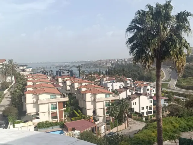 Rng'den Aşıklar Bulvarına 3 Dk Mesafede 4+1 Kiralık Daire 3