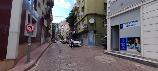Cumhuriyet Parkına Yakın Yeni Bina Altında 50 Metrekare Temiz 5