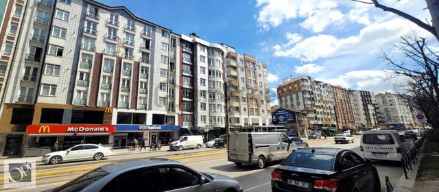 Yenibağlar Yılmaz Büyükerşen Bulvarında 2+1 Satılık Fırsat Daire 3
