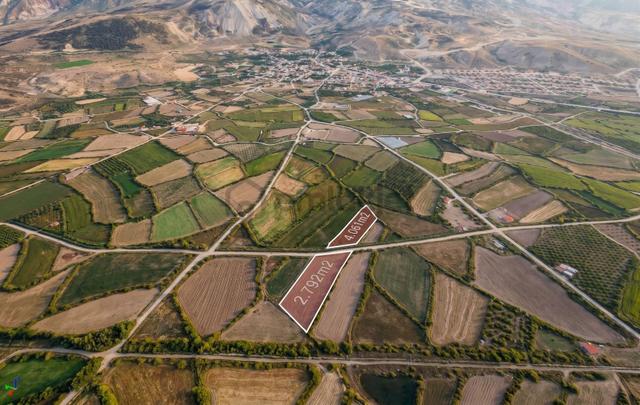 Erzincan Yaylabaşı Mevkii Yola 40 M Cephe 2793 M2 Sulu Tarla 5
